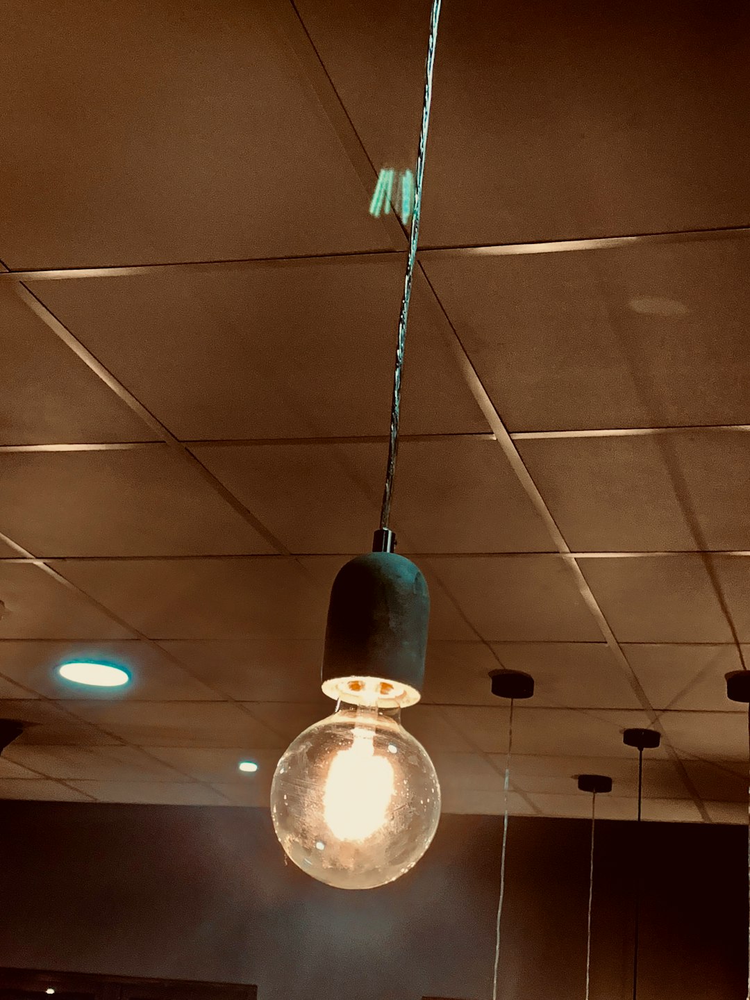 lighted-yellow-bulb-cxsxrpghqnq